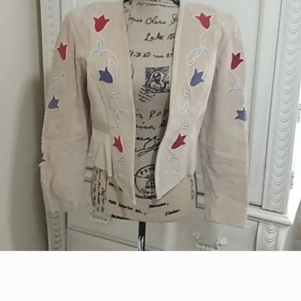 Amazing Leather Frontier Collection Size Small made in U.S.A - Picture 1 of 9